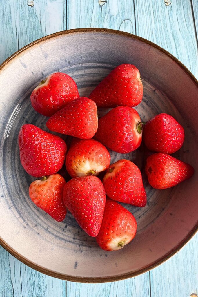 Air Fryer Dehydrated Strawberry Chips G1 1