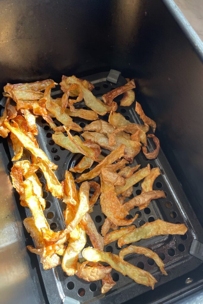 Potato skin fried in the air fryer