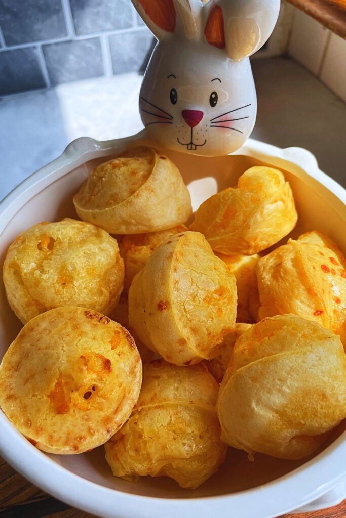 A bowl of freshly baked Brazilian cheese bread