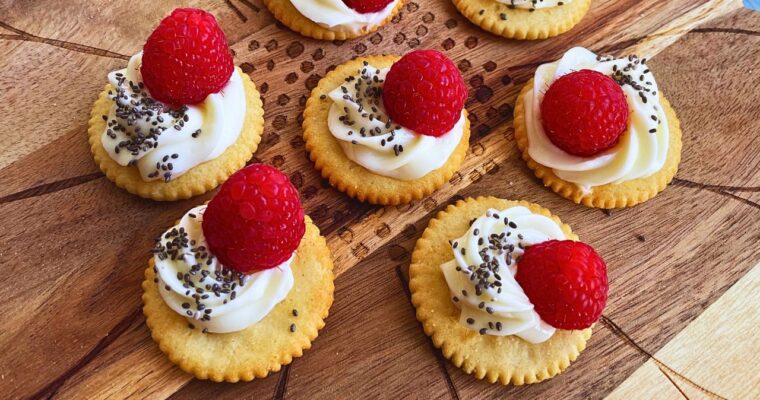 Party Appetisers Raspberry & Cream Cheese Crackers