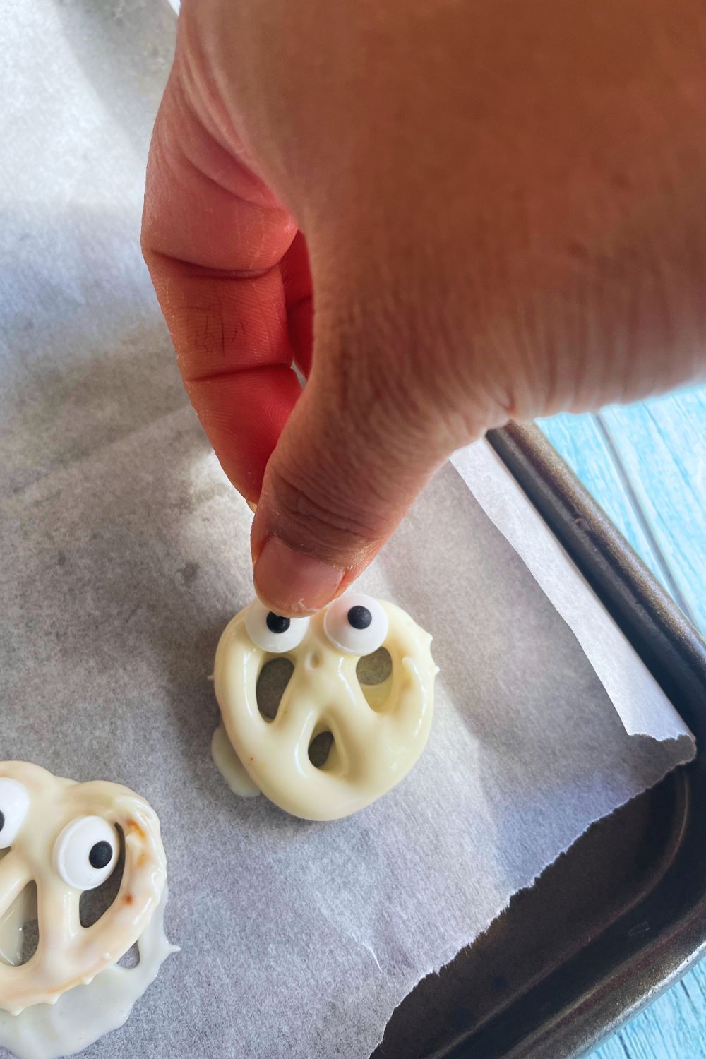 Halloween Treats with chocolate pretzels 