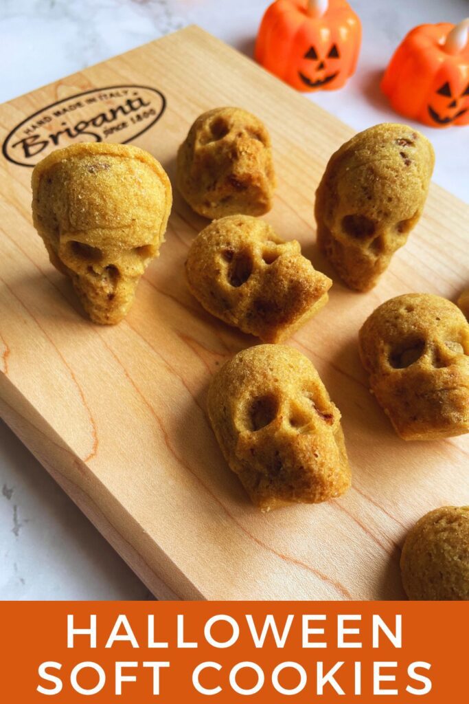 Halloween 3D skull cookies