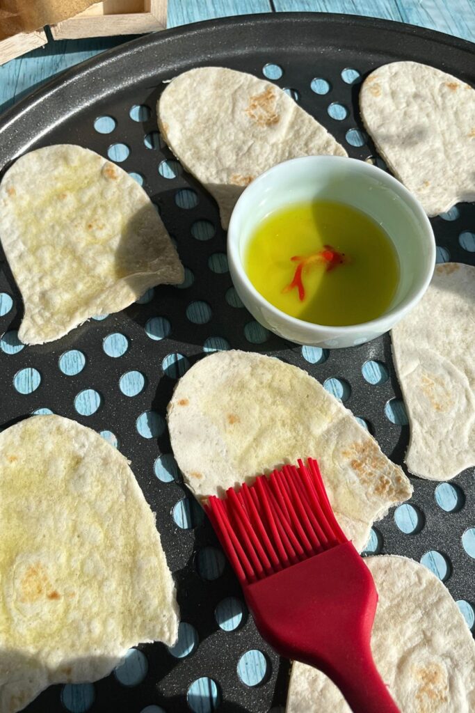 How to make Halloween Ghost Chips With Tortilla steps