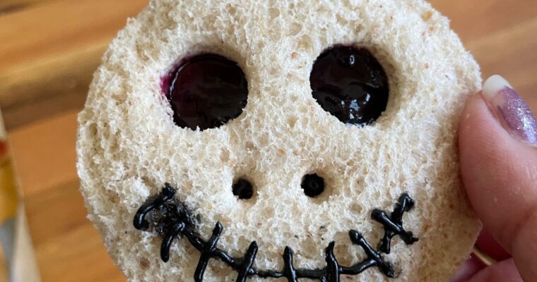 Spooky Halloween Sandwich For Kids Lunchbox